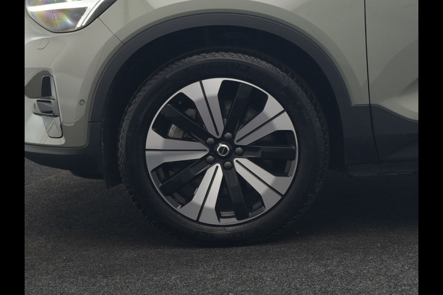 Volvo XC40 Recharge Ultimate 67 kWh 231pk Dealer O.H. | Trekhaak Af Fabriek | Panodak | Adaptive Cruise | 360 Camera | Harman / Kardon | Warmtepomp | Sportstoelen Memory & Verwarmd | Keyless | Blis | Stuur Verwarmd | Google Assistent | DAB |