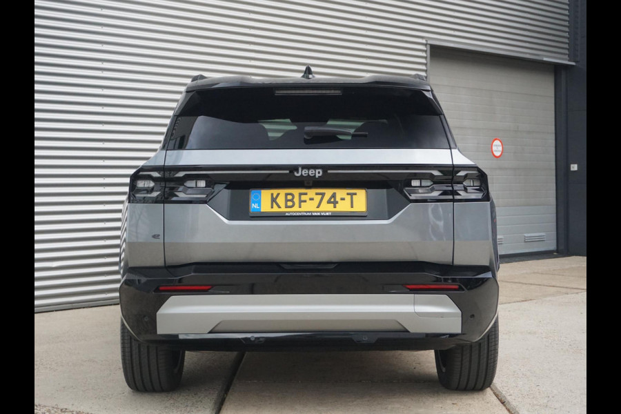 Jeep Compass First Edition 74 kWh | Uit voorraad leverbaar !| Adapt. Cruise | Camera | Carplay | 20" | Elektr. A-Klep | Navi | Winter Pack | Schuif/Kanteldak | Premium Pack | Conv. Pack | Warmtepomp