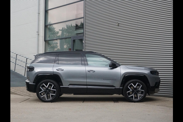 Jeep Compass First Edition 74 kWh | Uit voorraad leverbaar !| Adapt. Cruise | Camera | Carplay | 20" | Elektr. A-Klep | Navi | Winter Pack | Schuif/Kanteldak | Premium Pack | Conv. Pack | Warmtepomp