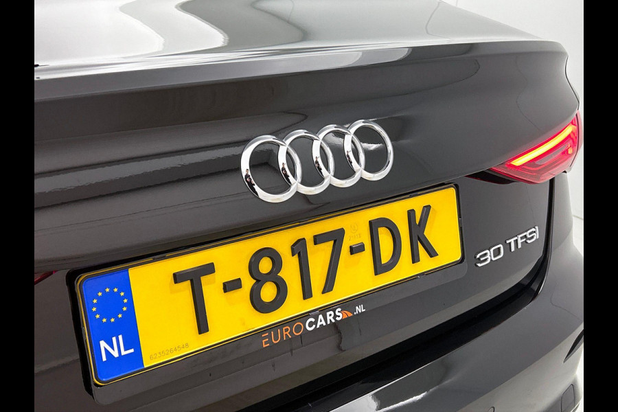Audi A3 Limousine 30 TFSI S edition DEMO ! Navigatie Apple Carplay/Android Auto Parkeersensoren Adaptive Cruise Control Virtual Cockpit Climate Control Getinte ramen Lichtmetalen velgen