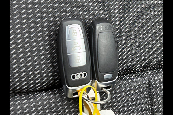 Audi A3 Limousine 30 TFSI S edition DEMO ! Navigatie Apple Carplay/Android Auto Parkeersensoren Adaptive Cruise Control Virtual Cockpit Climate Control Getinte ramen Lichtmetalen velgen