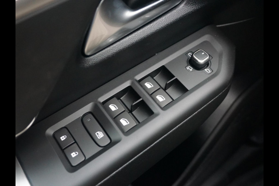 Jeep Compass First Edition 74 kWh | Uit voorraad leverbaar !| Adapt. Cruise | Camera | Carplay | 20" | Elektr. A-Klep | Navi | Winter Pack | Schuif/Kanteldak | Premium Pack | Conv. Pack | Warmtepomp
