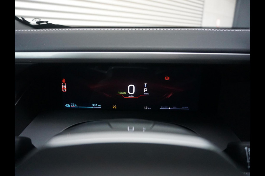 Jeep Compass First Edition 74 kWh | Uit voorraad leverbaar !| Adapt. Cruise | Camera | Carplay | 20" | Elektr. A-Klep | Navi | Winter Pack | Schuif/Kanteldak | Premium Pack | Conv. Pack | Warmtepomp