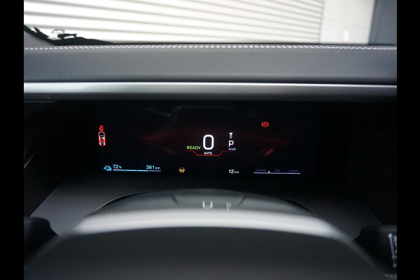 Jeep Compass First Edition 74 kWh | Uit voorraad leverbaar !| Adapt. Cruise | Camera | Carplay | 20" | Elektr. A-Klep | Navi | Winter Pack | Schuif/Kanteldak | Premium Pack | Conv. Pack | Warmtepomp