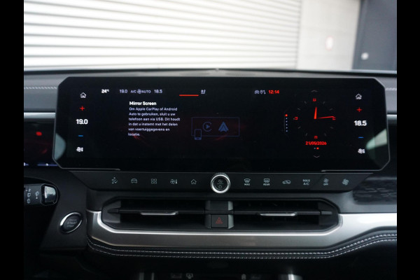 Jeep Compass First Edition 74 kWh | Uit voorraad leverbaar !| Adapt. Cruise | Camera | Carplay | 20" | Elektr. A-Klep | Navi | Winter Pack | Schuif/Kanteldak | Premium Pack | Conv. Pack | Warmtepomp