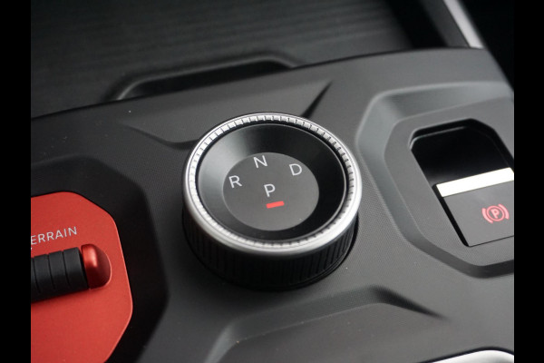 Jeep Compass First Edition 74 kWh | Uit voorraad leverbaar !| Adapt. Cruise | Camera | Carplay | 20" | Elektr. A-Klep | Navi | Winter Pack | Schuif/Kanteldak | Premium Pack | Conv. Pack | Warmtepomp