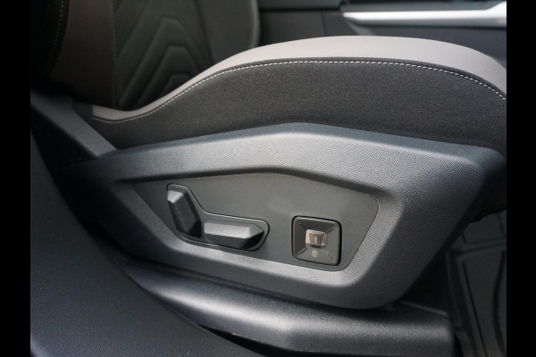 Jeep Compass First Edition 74 kWh | Uit voorraad leverbaar !| Adapt. Cruise | Camera | Carplay | 20" | Elektr. A-Klep | Navi | Winter Pack | Schuif/Kanteldak | Premium Pack | Conv. Pack | Warmtepomp