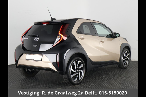 Toyota Aygo X 1.0 VVT-i S-CVT Pulse Automaat | Stoelverwarming | Apple Carplay & AndroidAUTO | Camera | Privacy Glass |