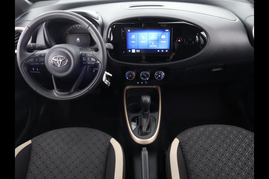 Toyota Aygo X 1.0 VVT-i S-CVT Pulse Automaat | Stoelverwarming | Apple Carplay & AndroidAUTO | Camera | Privacy Glass |