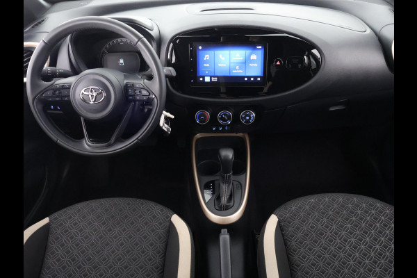 Toyota Aygo X 1.0 VVT-i S-CVT Pulse Automaat | Stoelverwarming | Apple Carplay & AndroidAUTO | Camera | Privacy Glass |