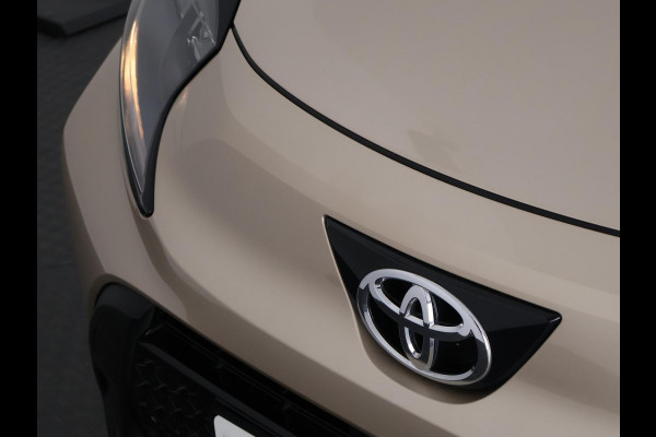 Toyota Aygo X 1.0 VVT-i S-CVT Pulse Automaat | Stoelverwarming | Apple Carplay & AndroidAUTO | Camera | Privacy Glass |