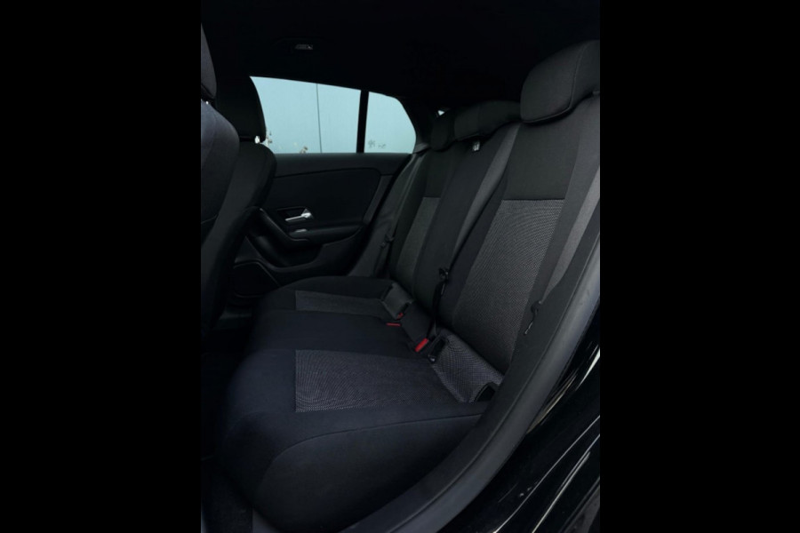 Mercedes-Benz CLA-Klasse Shooting Brake 180 d Business Solution | Widescreen | Camera
