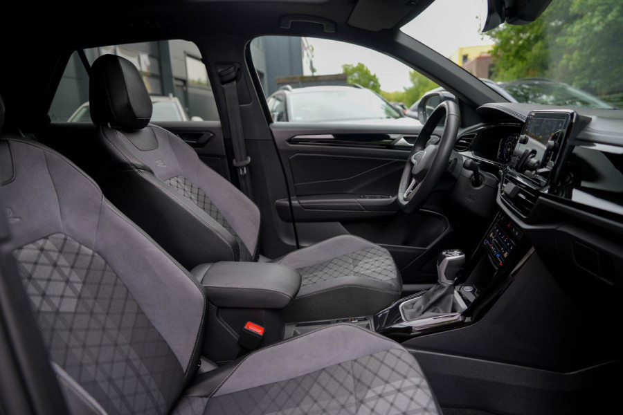 Volkswagen T-Roc 1.5 TSI R-line | Panorama | Keyles | Camera | IQ Light | Beats | Carplay