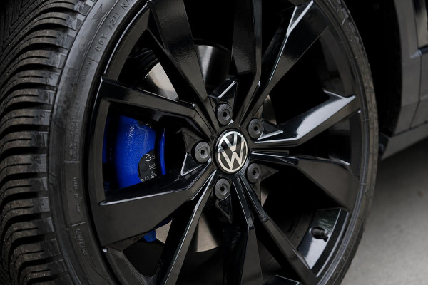 Volkswagen T-Roc 1.5 TSI R-line | Panorama | Keyles | Camera | IQ Light | Beats | Carplay