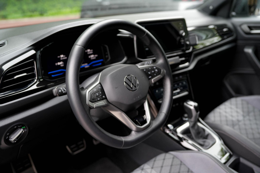 Volkswagen T-Roc 1.5 TSI R-line | Panorama | Keyles | Camera | IQ Light | Beats | Carplay