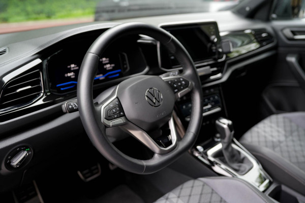 Volkswagen T-Roc 1.5 TSI R-line | Panorama | Keyles | Camera | IQ Light | Beats | Carplay