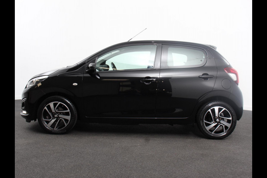 Peugeot 108 1.0 e-VTi Blue Lease Executive Navigatie Apple Carplay/Android Auto Climate Control Camera Lichtmetalen Velgen Lederen stuurwiel