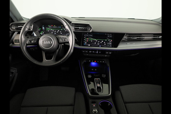 Audi A3 allstreet 35 TFSI Advanced edition 150PK S-tronic | Ambient + | Elektrische verstelbare stoel | Elektrische achterklep | Parkeersensoren voor + achter |