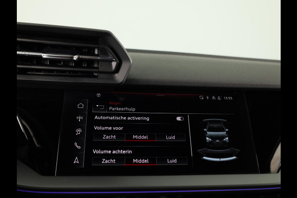 Audi A3 allstreet 35 TFSI Advanced edition 150PK S-tronic | Ambient + | Elektrische verstelbare stoel | Elektrische achterklep | Parkeersensoren voor + achter |