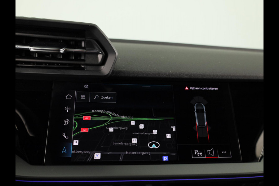 Audi A3 allstreet 35 TFSI Advanced edition 150PK S-tronic | Ambient + | Elektrische verstelbare stoel | Elektrische achterklep | Parkeersensoren voor + achter |