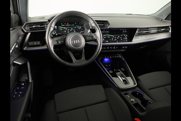 Audi A3 allstreet 35 TFSI Advanced edition 150PK S-tronic | Ambient + | Elektrische verstelbare stoel | Elektrische achterklep | Parkeersensoren voor + achter |