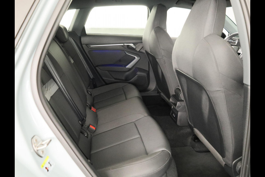 Audi A3 allstreet 35 TFSI Advanced edition 150PK S-tronic | Ambient + | Elektrische verstelbare stoel | Elektrische achterklep | Parkeersensoren voor + achter |