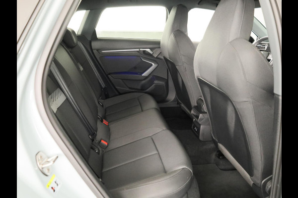 Audi A3 allstreet 35 TFSI Advanced edition 150PK S-tronic | Ambient + | Elektrische verstelbare stoel | Elektrische achterklep | Parkeersensoren voor + achter |