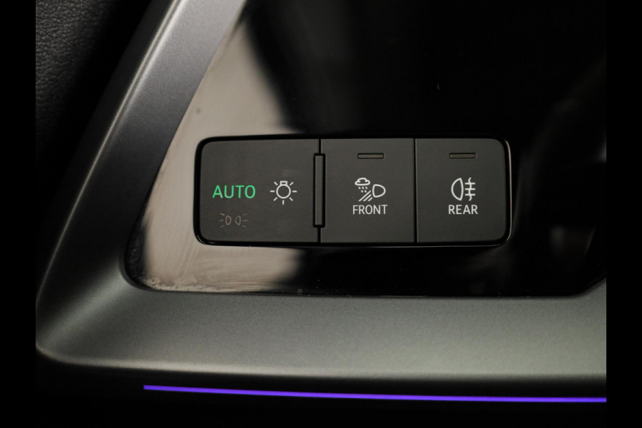 Audi A3 allstreet 35 TFSI Advanced edition 150PK S-tronic | Ambient + | Elektrische verstelbare stoel | Elektrische achterklep | Parkeersensoren voor + achter |