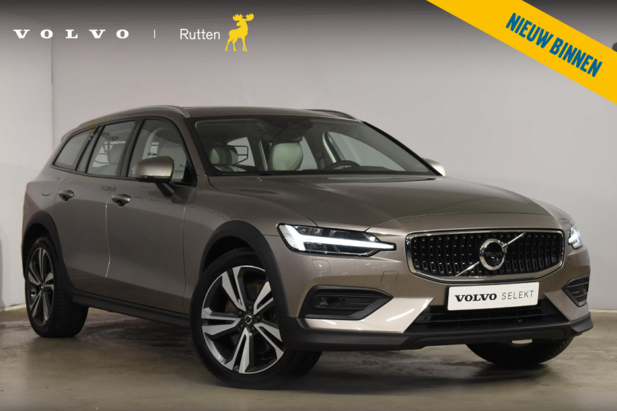 Volvo V60 Cross Country B5 250PK Automaat AWD Pro / Adaptive Cruise Control / Bowers & Wilkins / 360 Graden Camera / Elektrisch glazen schuif-kanteldak / Head-up Display / Nappa leer met stoelventilatie / Massagefunctie voorstoelen / Elektrisch verstelbare stoelen met geheugen / Stoelverw. / Stuurverw. / Trekhaak