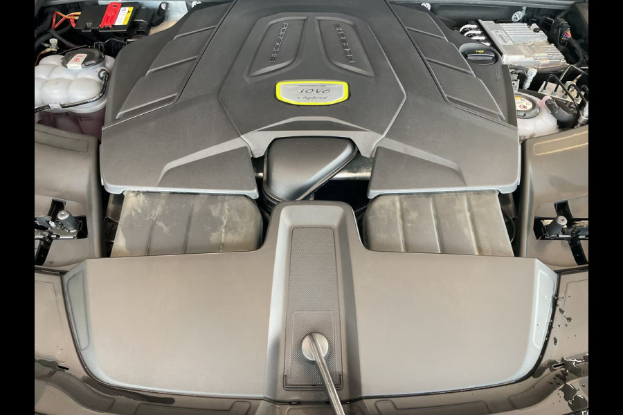 Porsche Cayenne 3.0 E-Hybrid Platinum Edition | PANORAMADAK | TREKHAAK | BOSE | LUCHTVERING |