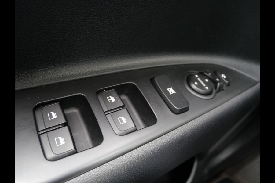 Kia Stonic 1.0 T-GDi MHEV DynamicPlusLine | Keyless | CLima | Carplay | Privacy glass |