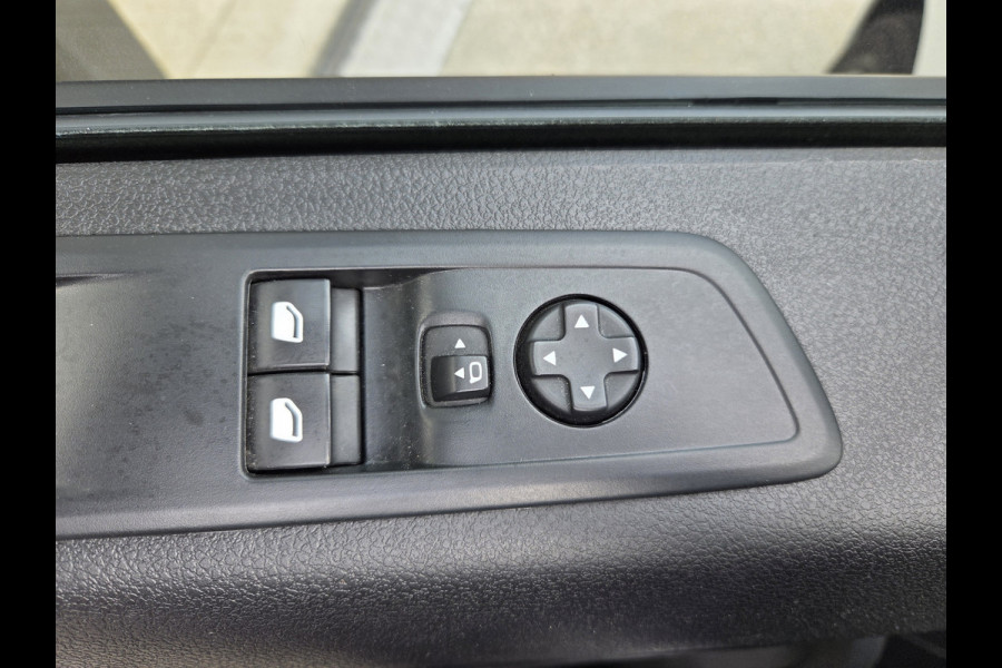 Opel e-Vivaro /Peugeot e-Expert Long L3 75 kWh PDC  Stoelverwarming Airco Achteruitrijcamera Cruise control