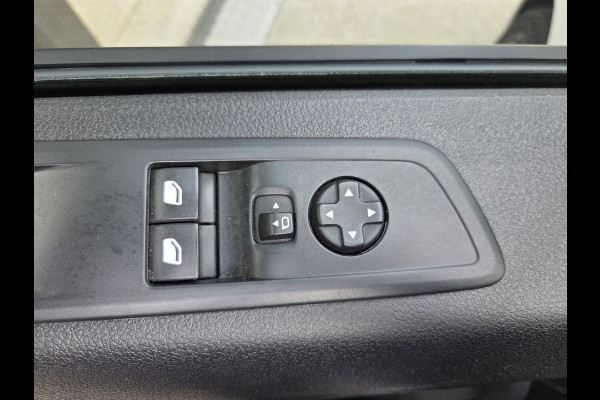 Opel e-Vivaro /Peugeot e-Expert Long L3 75 kWh PDC  Stoelverwarming Airco Achteruitrijcamera Cruise control