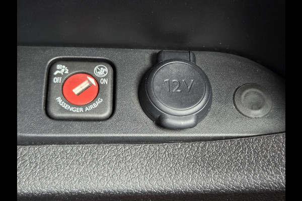 Opel e-Vivaro /Peugeot e-Expert Long L3 75 kWh PDC  Stoelverwarming Airco Achteruitrijcamera Cruise control