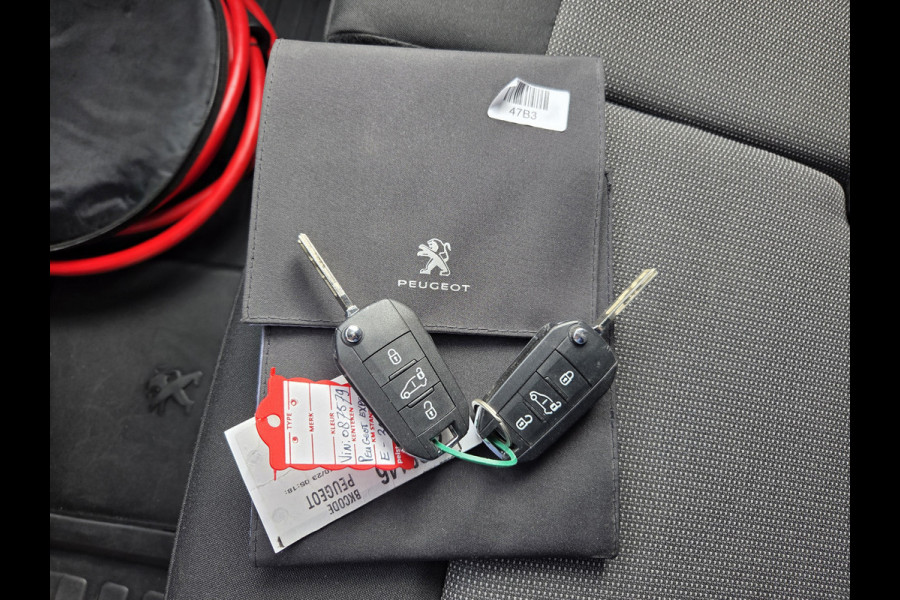 Opel e-Vivaro /Peugeot e-Expert Long L3 75 kWh PDC  Stoelverwarming Airco Achteruitrijcamera Cruise control