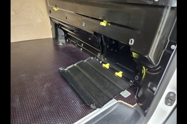 Opel e-Vivaro /Peugeot e-Expert Long L3 75 kWh PDC  Stoelverwarming Airco Achteruitrijcamera Cruise control