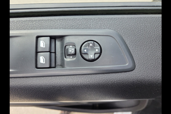 Peugeot e-Expert Long L3 75 kWh Panoramazichtsysteem Stoelverwarming Airco Achteruitrijcamera