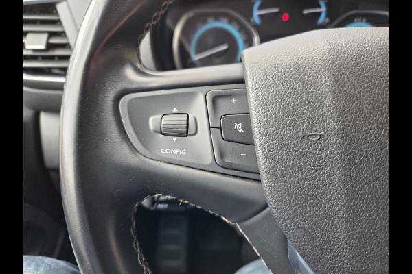 Peugeot e-Expert Long L3 75 kWh Panoramazichtsysteem Stoelverwarming Airco Achteruitrijcamera