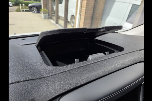 Peugeot e-Expert Long L3 75 kWh Panoramazichtsysteem Stoelverwarming Airco Achteruitrijcamera