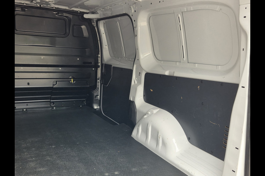 Peugeot e-Expert Long L3 75 kWh Panoramazichtsysteem Stoelverwarming Airco Achteruitrijcamera