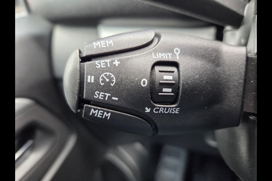 Opel e-Vivaro /Peugeot e-Expert Long L3 75 kWh Panoramazichtsysteem Stoelverwarming Airco Achteruitrijcamera