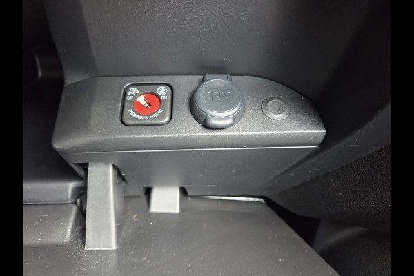 Opel e-Vivaro /Peugeot e-Expert Long L3 75 kWh Panoramazichtsysteem Stoelverwarming Airco Achteruitrijcamera