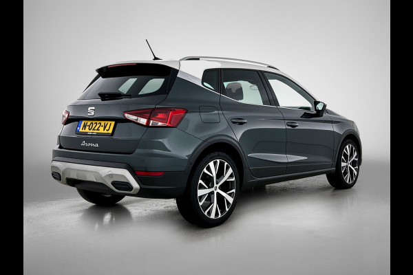 Seat Arona 1.0 TSI Xperience 111PK Automaat / Stoelverwarming / Airco-ecc. / 1/2 leder / Lmv.18" / Navigatie / Apk 01-2028