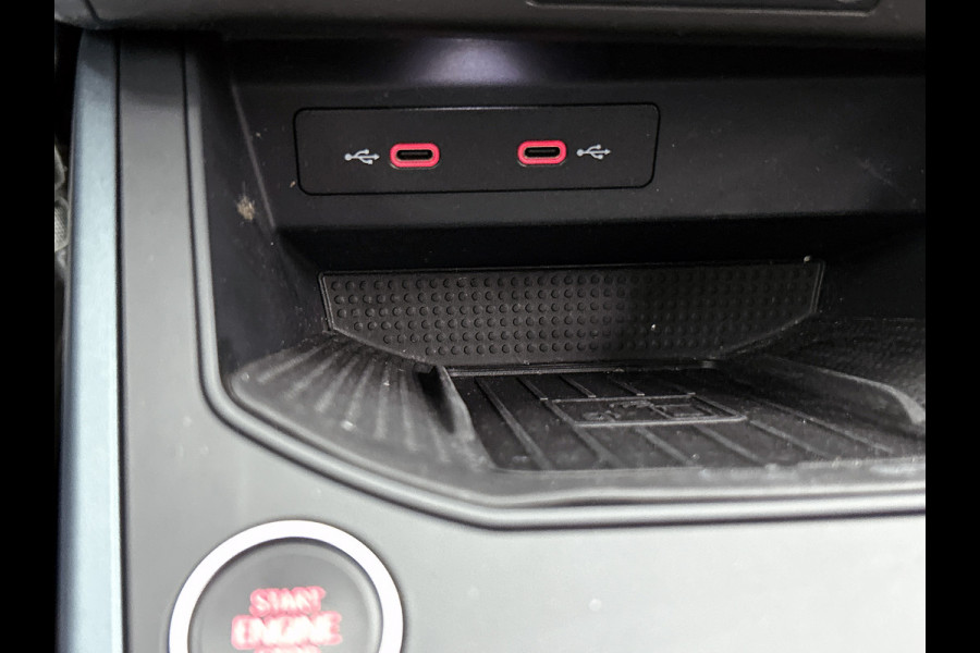 Seat Arona 1.0 TSI Xperience 111PK Automaat / Stoelverwarming / Airco-ecc. / 1/2 leder / Lmv.18" / Navigatie / Apk 01-2028