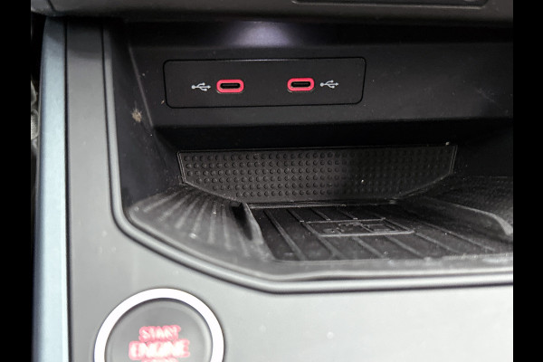 Seat Arona 1.0 TSI Xperience 111PK Automaat / Stoelverwarming / Airco-ecc. / 1/2 leder / Lmv.18" / Navigatie / Apk 01-2028