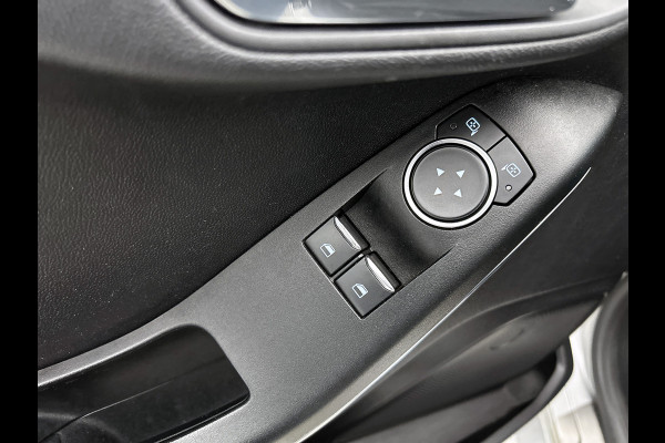Ford Fiesta 1.0 126PK ST-Line / Airco-ecc. / Navigatie Pack / Privacy Glas / Quick Clear / Apple Carplay / Apk 03-2027