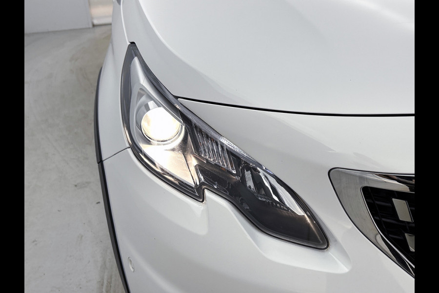 Peugeot 2008 1.5 BlueHDi Allure / Panoramadak / Trekhaak / Cruise-ctr. /  lmv 17"/ Roofrail / Privacy Glass / Apk nieuw