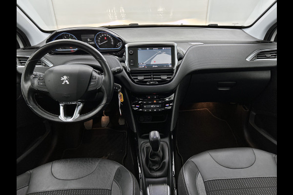 Peugeot 2008 1.5 BlueHDi Allure / Panoramadak / Trekhaak / Cruise-ctr. /  lmv 17"/ Roofrail / Privacy Glass / Apk nieuw