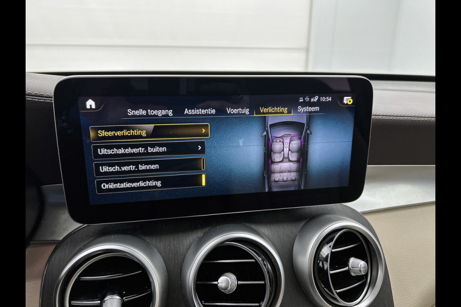 Mercedes-Benz GLC 300e 4MATIC Business Solution Luxury / Trekhaak / 360camera / Navi / Panorama dak / Leder Bicolor / Apk 11-2027