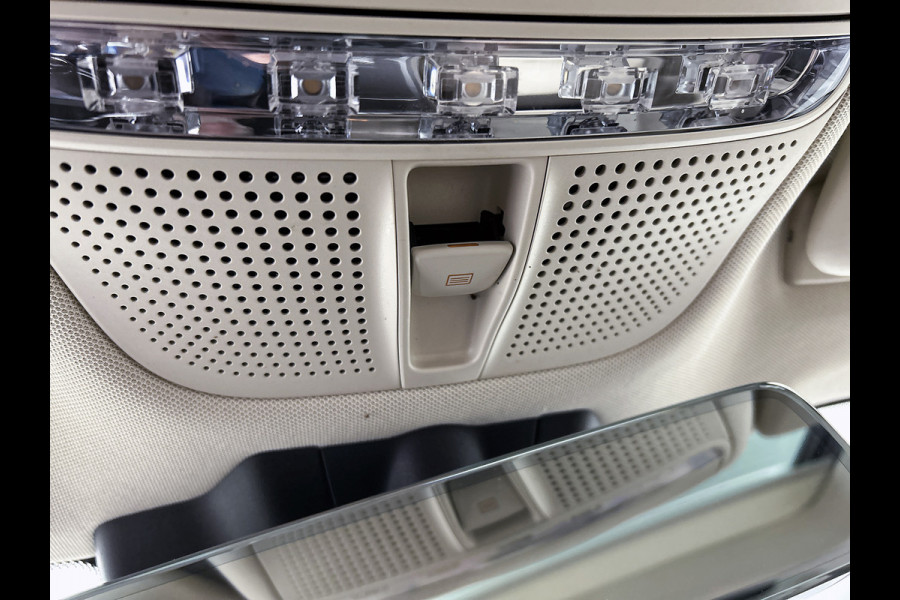 Mercedes-Benz GLC 300e 4MATIC Business Solution Luxury / Trekhaak / 360camera / Navi / Panorama dak / Leder Bicolor / Apk 11-2027